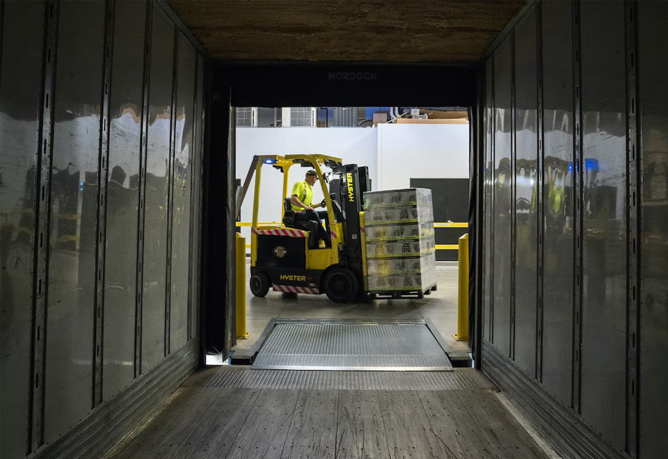 La vigilia della produzione di massa di batterie al litio ferro Manganese fosfato